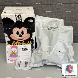 Mickey Family Cute Together Keychain Series Figures Pop Mart, Daisy